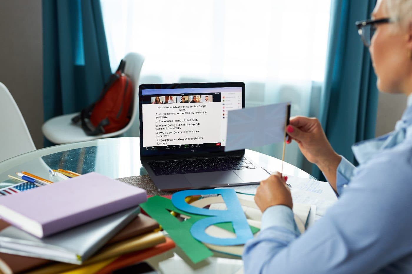 An educator delivering a live online microlearning session